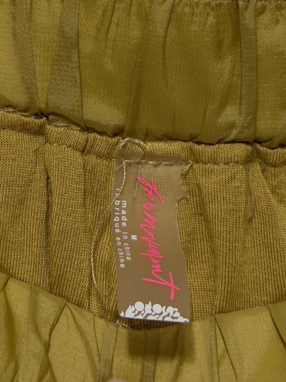 Free People Movement Sunshine bubble hem shorts size medium - Picture 3 of 6